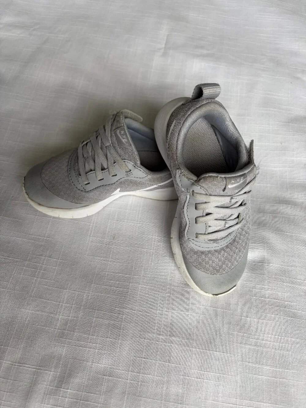 Nike Boys Toddler Shoes 10C Grey White With Velcro and Loop